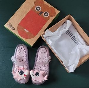 Size 8 girls mini Melissa clear glitter pink shark shoes